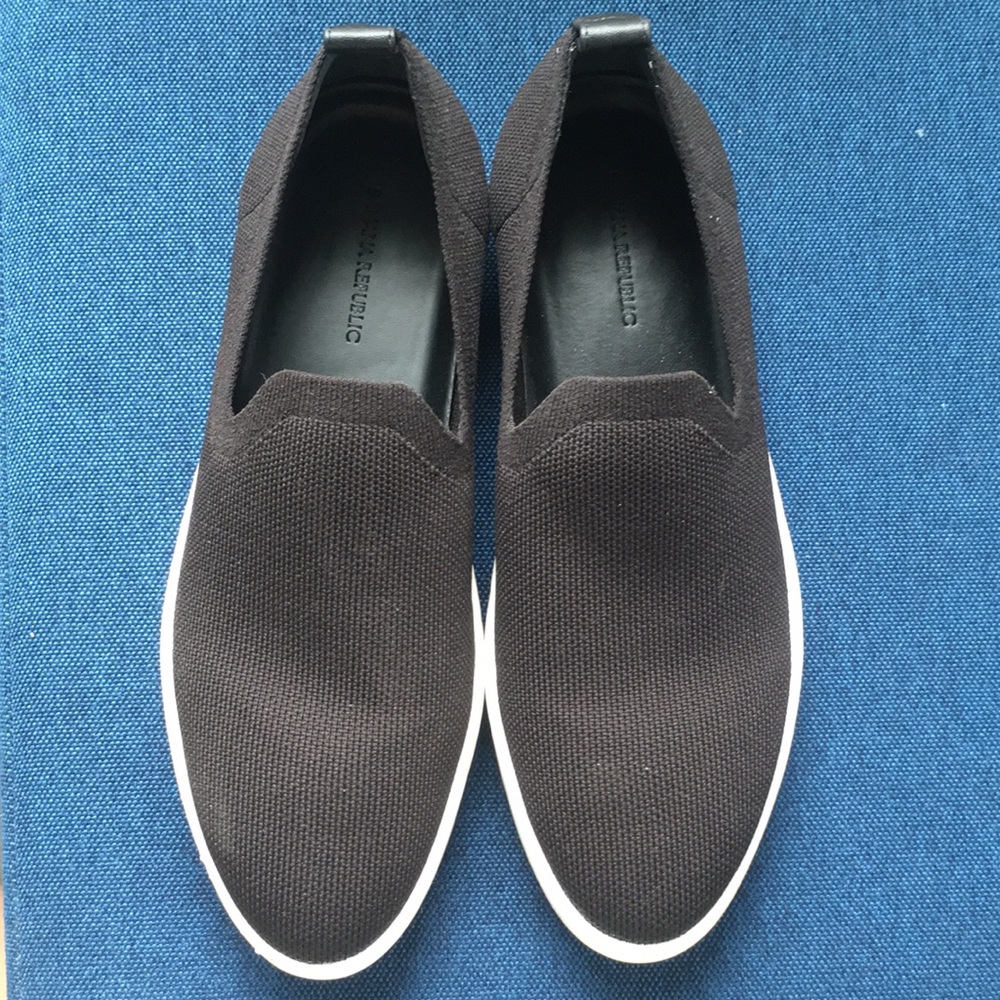 Banana Republic Sustainable Fly Knit Slip on Sneakers